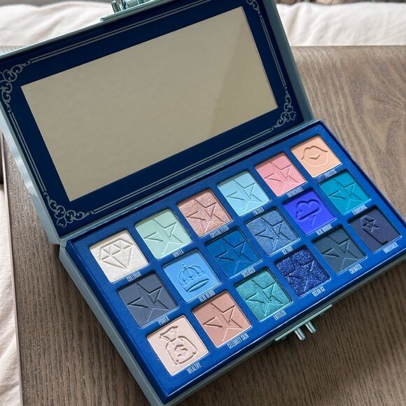 JEFFREE STAR Cosmetics Blue Blood Artistry Eye Shadow Pallete 18 X 0,05 OZ - NIB - Picture 11 of 15